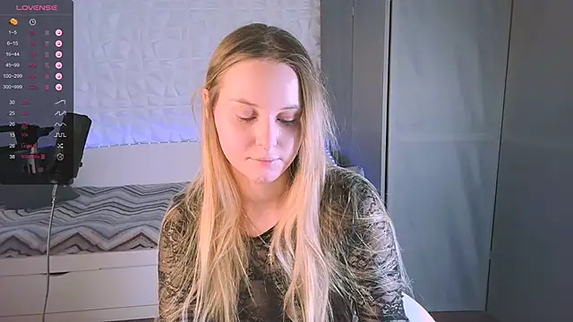 Snapshot of Beatrice_7 chatting on 10-12-25, 09:16 Beatrice 7 online show from 10-12-25, 09:16