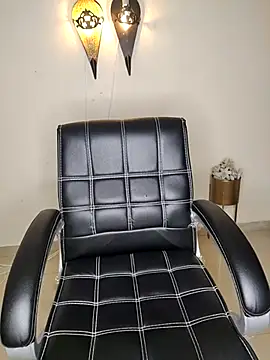 Snapshot of Noor-Bold chatting on 03-15-25, 10:11 Noor-Bold online show from 03-15-25, 10:11