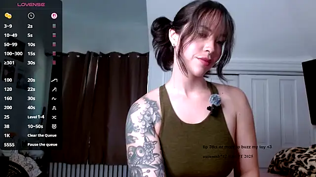 Snapshot of autumnb712 chatting on 09-26-25, 04:03 autumnb712 online show from 09-26-25, 04:03