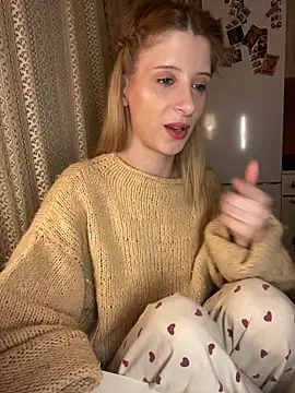 Snapshot of amorearte_m chatting on 02-14-26, 03:29 amorearte m online show from 02-14-26, 03:29