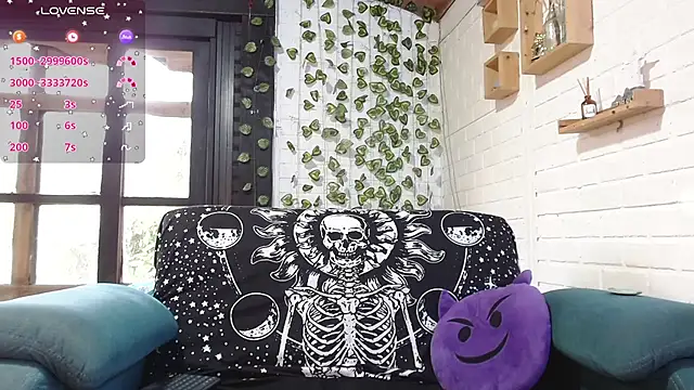 LiraSonnett online show from 11-25-25, 09:15