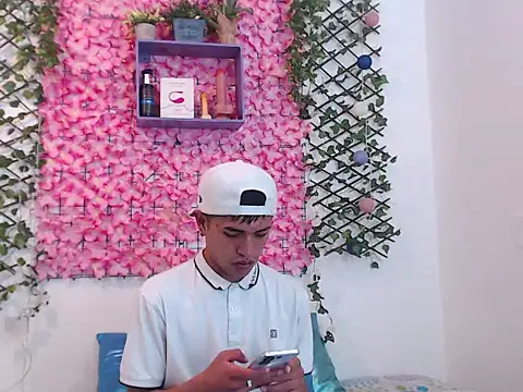 willians   0 online show from 10-21-25, 04:12