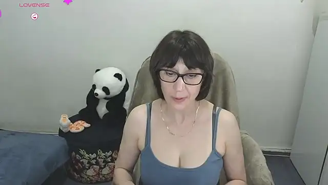 Snapshot of LenaFlynn chatting on 09-16-25, 04:46 LenaFlynn online show from 09-16-25, 04:46