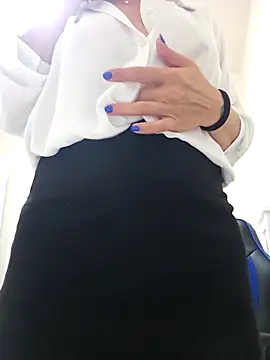 Melody73 online show from 12-16-25, 04:11