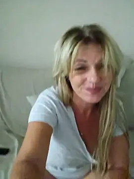 Melody73 online show from 10-21-25, 10:31