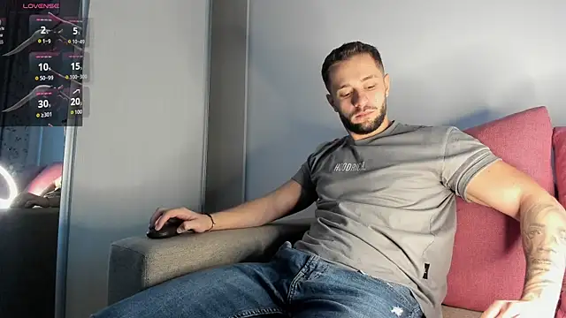 nicholasX1 online show from 09-29-25, 04:41