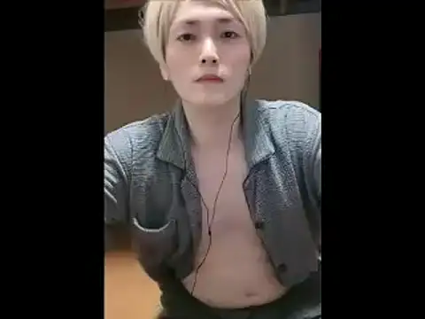 Snapshot of mgnhiroyuki chatting on 04-19-26, 02:51 mgnhiroyuki online show from 04-19-26, 02:51