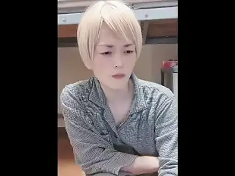 Snapshot of mgnhiroyuki chatting on 05-06-26, 05:00 mgnhiroyuki online show from 05-06-26, 05:00