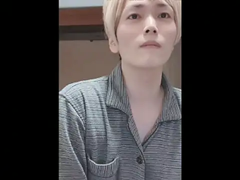 Snapshot of mgnhiroyuki chatting on 05-08-26, 04:38 mgnhiroyuki online show from 05-08-26, 04:38