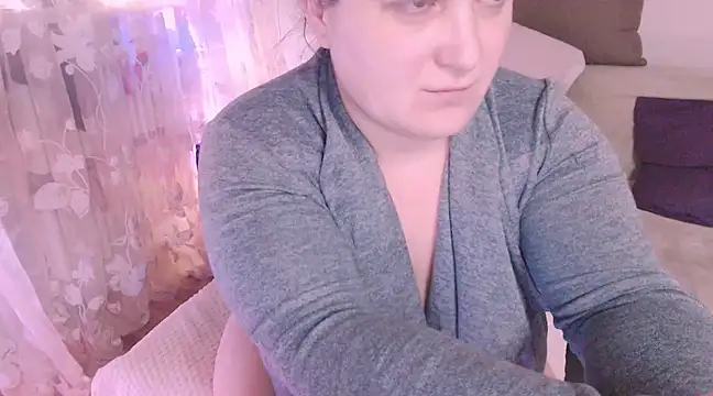Snapshot of SoftLia chatting on 03-14-25, 11:00 SoftLia online show from 03-14-25, 11:00