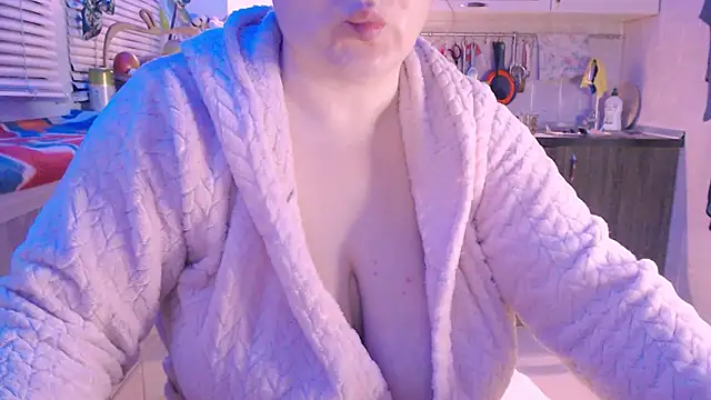 Snapshot of SoftLia chatting on 02-03-25, 12:15 SoftLia online show from 02-03-25, 12:15