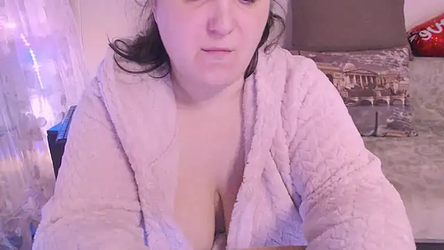 Snapshot of SoftLia chatting on 03-03-25, 03:22 SoftLia online show from 03-03-25, 03:22