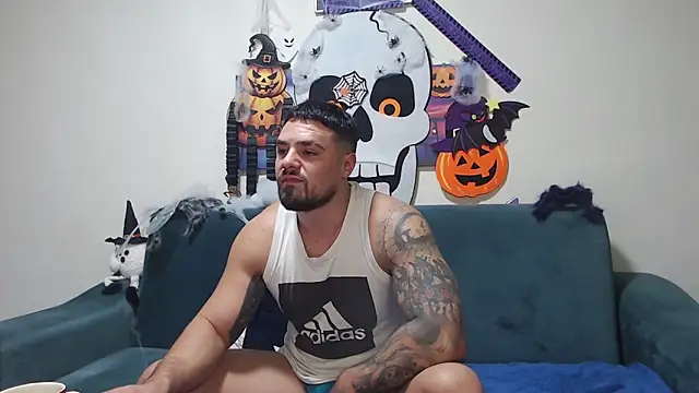 Tiberius hunk online show from 11-10-25, 03:00