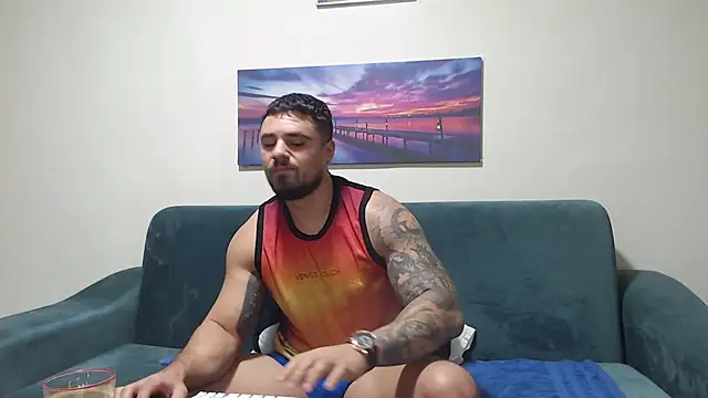 Tiberius hunk online show from 11-20-25, 04:57