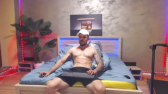 Tiberius hunk online show from 06-14-26, 08:48