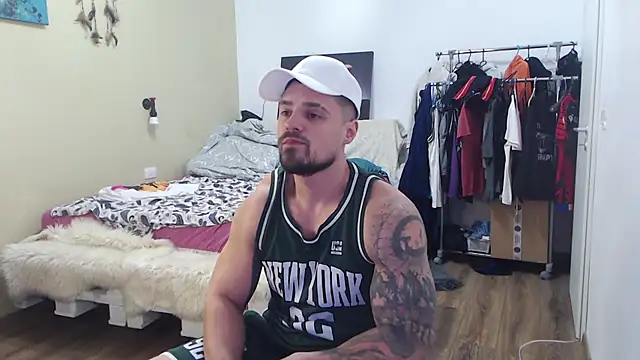 Tiberius hunk online show from 02-22-26, 05:25