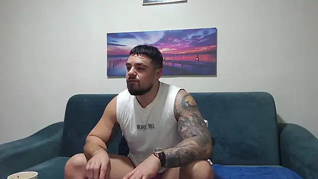 Tiberius hunk online show from 11-17-25, 05:22