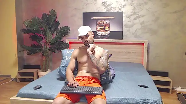 Tiberius hunk online show from 06-03-26, 06:58