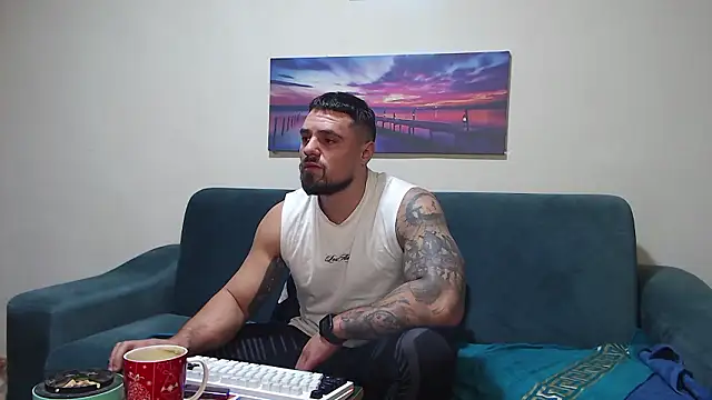 Tiberius hunk online show from 01-11-26, 07:37