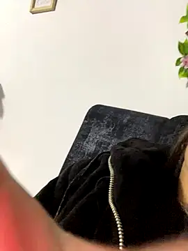 sofia 23x online show from 10-10-25, 12:50