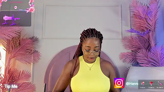 Hanaahquinn online show from 04-12-26, 11:46