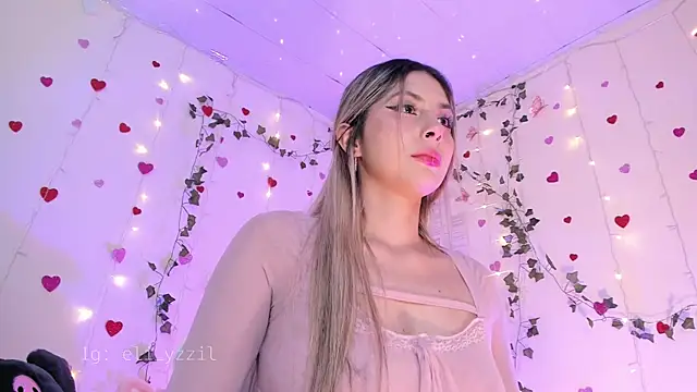 Snapshot of elizabeth_jiing chatting on 03-08-25, 09:18 elizabeth jiing online show from 03-08-25, 09:18