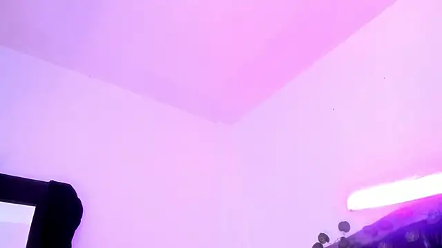 Snapshot of Andrew_Wolff chatting on 03-12-25, 07:13 Andrew Wolff online show from 03-12-25, 07:13