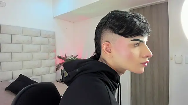 Dylan Turnerr online show from 03-11-25, 04:41