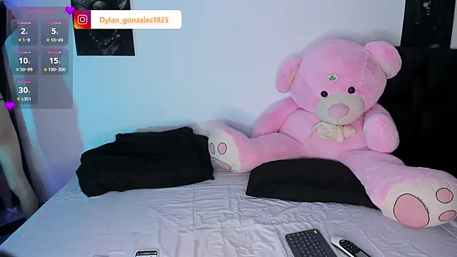 Dylan Turnerr online show from 06-12-26, 05:16