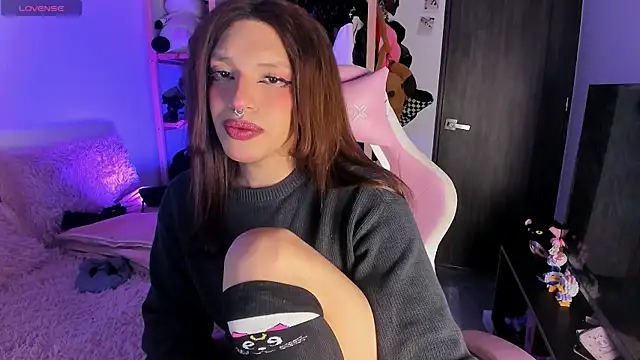 Loona s online show from 04-04-26, 01:01