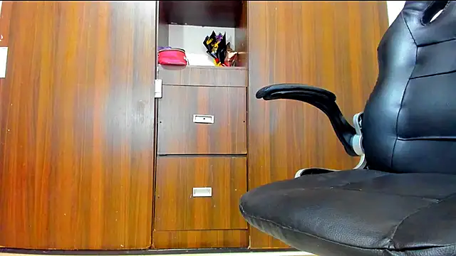 Dreamastercum  online show from 10-28-25, 07:35