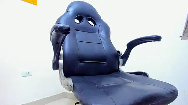 Snapshot of Dreamastercum_ chatting on 07-12-26, 03:35 Dreamastercum online show from 07-12-26, 03:35