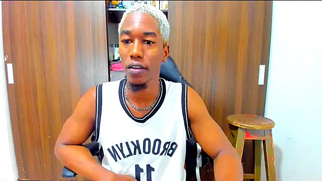 Dreamastercum  online show from 11-22-25, 08:18