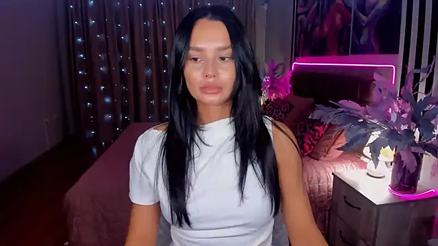 DanaSincere online show from 11-12-25, 04:16