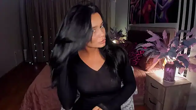 Snapshot of DanaSincere chatting on 09-30-25, 04:07 DanaSincere online show from 09-30-25, 04:07
