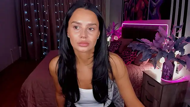 DanaSincere online show from 10-25-25, 05:50