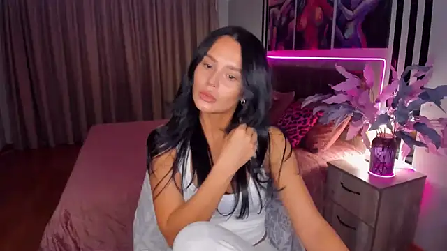 Snapshot of DanaSincere chatting on 10-04-25, 05:42 DanaSincere online show from 10-04-25, 05:42