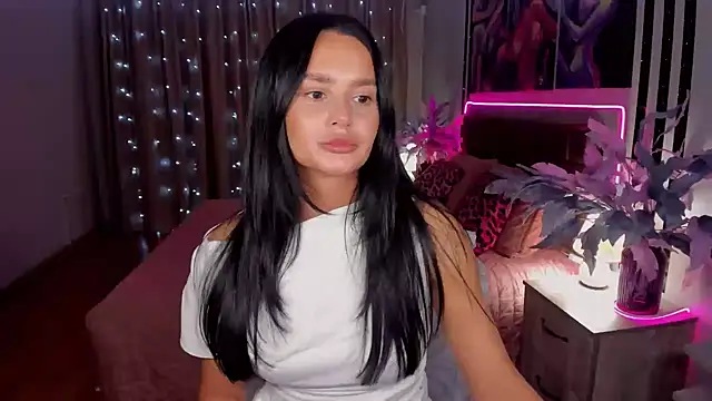 DanaSincere online show from 11-13-25, 03:43