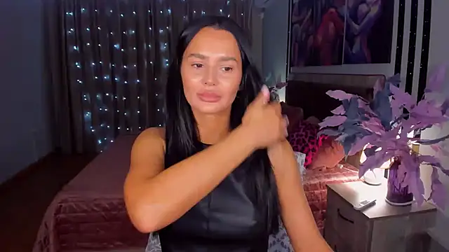 DanaSincere online show from 11-28-25, 04:01