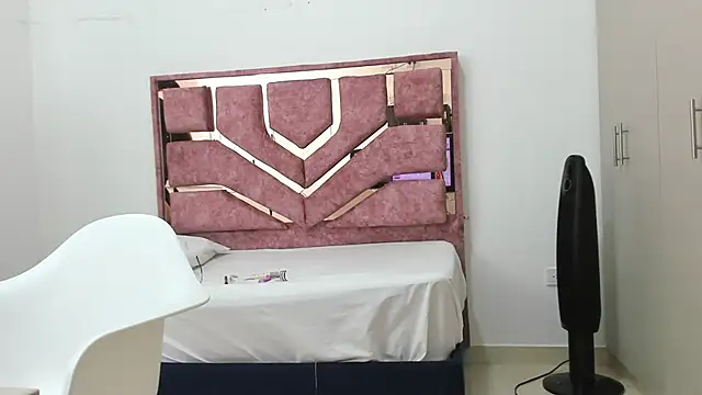 emilyy cooperr online show from 03-11-25, 03:04