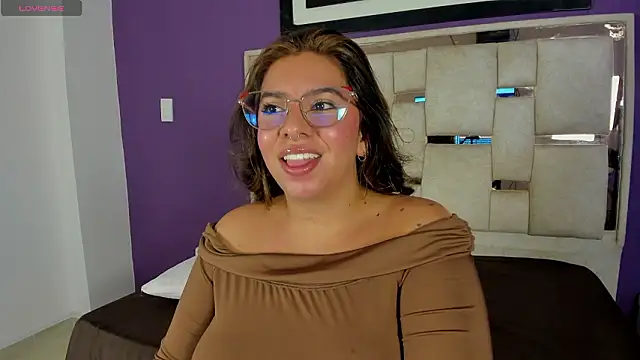 emilyy cooperr online show from 03-12-26, 12:20