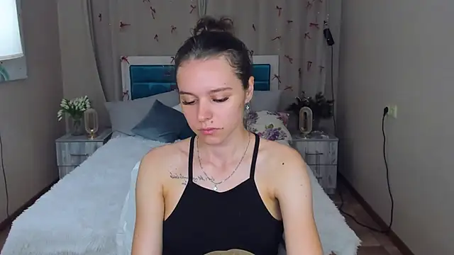 EmelyMason online show from 06-30-26, 06:24