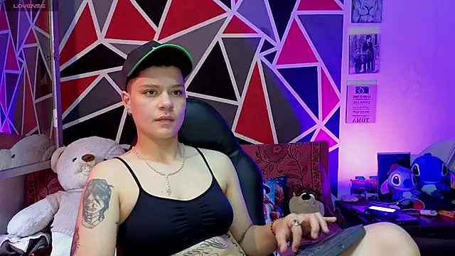 demimoore222 online show from 12-18-25, 05:28