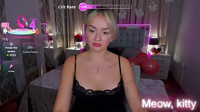 EvaGoddes online show from 10-28-25, 08:02