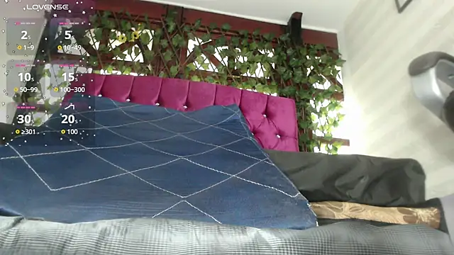Snapshot of sara23__ chatting on 10-08-25, 01:45 sara23 online show from 10-08-25, 01:45