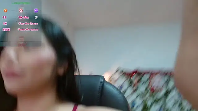 Snapshot of issa__nassar chatting on 01-12-26, 11:42 issa nassar online show from 01-12-26, 11:42