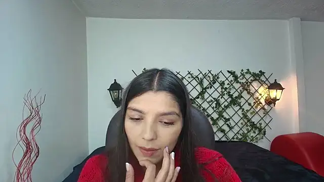 Snapshot of issa__nassar chatting on 11-21-25, 02:16 issa nassar online show from 11-21-25, 02:16