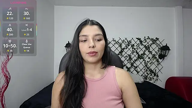 Snapshot of issa__nassar chatting on 11-08-25, 01:58 issa nassar online show from 11-08-25, 01:58