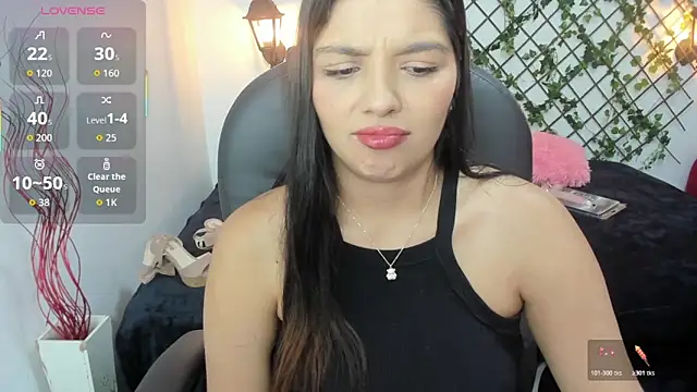 Snapshot of issa__nassar chatting on 10-27-25, 02:07 issa nassar online show from 10-27-25, 02:07