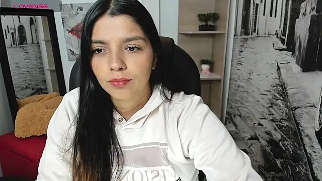 Snapshot of issa__nassar chatting on 11-19-25, 01:44 issa nassar online show from 11-19-25, 01:44